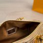 &iuml;&iquest;&yen;135LV Speedy Pillow BagLV New Series Pillow Bag HandbagLV Speedy Pillow Bag Debuts