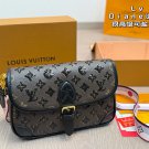 ￥160Early spring LvDiane baguette handbagConfigure two shoulder strapsSearch for Lv