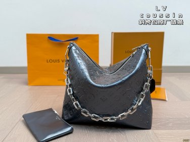 &iuml;&iquest;&yen;170LV coussin crossbody bagOriginal factory chain reliefA sharp edge suddenly appe