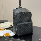 ￥210Recommended itemsHigh looks backpackLV DiscoveryLv's best looking backpack is