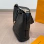ï¿¥240The texture of the LV bucket bag is very high-endOn a daily basis, carrying it on