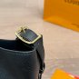 ï¿¥240The texture of the LV bucket bag is very high-endOn a daily basis, carrying it on