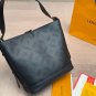 ï¿¥240The texture of the LV bucket bag is very high-endOn a daily basis, carrying it on