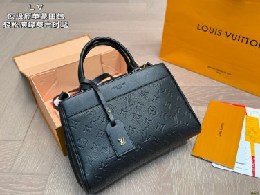 4 colors &iuml;&iquest;&yen; 235LV premium original single Montaigne bagThe Montaigne bag paired with w
