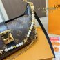 120 folding boxSize 22.12LV Louis Vuitton's new croissant pearl chain underarm lunch b