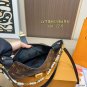 120 folding boxSize 22.12LV Louis Vuitton's new croissant pearl chain underarm lunch b