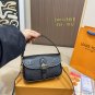 125 folding boxSize 19.12LV Louis Vuitton Diane mini vintage baguette bagPaired with_1068