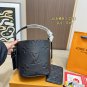 125 Folding Gift Box ChipSize 17 × 18LV Louis Vuitton's new embossed 25Allinbb vinta