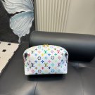 125 pairs folding boxSize 25.15cmLv makeup bag, holding Pouch in hand, full of tempera_1421