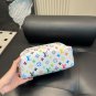 125 pairs folding boxSize 25.15cmLv makeup bag, holding Pouch in hand, full of tempera_1421
