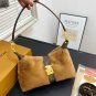 135 with folding boxSize 26  14LV Teddy Mitte Monogram Shearling Skiing Collection, S