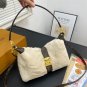 135 with folding boxSize 26  14LV Teddy Mitte Monogram Shearling Skiing Collection, S_1291
