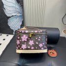 160 (without box)Size 29.21cmLV NICE BB Handheld Makeup BagA makeup case with a stro_2127