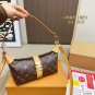 160 folding box airplane box chipSize 22.12LV Pochette Mia lunch box bag, equipped wit