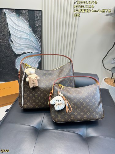 160 small size 33.20 with folding box160 large size 40.27 (without box)LV Hobo Underar_988