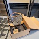 165  New ArrivalsLV new gift box (croissant+pony pendant+wallet)[Size] Bull horn bun