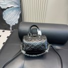 165 sets of complete gift boxesSize 20.13 SmallLv's black embossing looks better the m