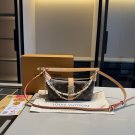 170 Cowhide seriesHigh end goods LV Louis Vuitton counter new Pochette mia lunch box b
