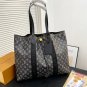170 without boxSize 45  38Lv TottA bag that can be bought with your eyes closedt