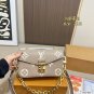 175 (folding box airplane box)Size 21 &Atilde;� 13LV Louis Vuitton's new vintage small mailm