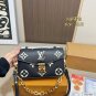 175 (folding box airplane box)Size 21 × 13LV Louis Vuitton's new vintage small mailm