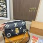 175 (folding box airplane box)Size 21 × 13LV Louis Vuitton's new vintage small mailm_1064