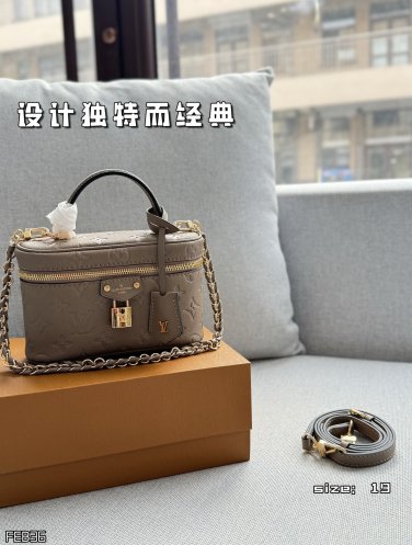 180 Complete Gift Boxessize&iuml;&frac14;�19&Atilde;�12LV Vanity embossed hand-held makeup bag, chain bag,