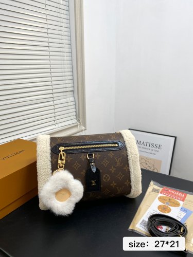 180 with folding boxSize 27  21LV Teddy Mitte Monogram Shearling Skiing Collection, S