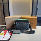185 New ArrivalsHigh end goods fully packaged LV counter new black flower green series