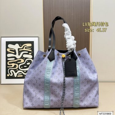 185 size 45.37LV drawstring tote bagThe texture is very high-endExtremely large capa