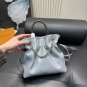 190 with folding boxSize 24.22cmLV's new OFF DUTY small shoulders come with multiple w_532