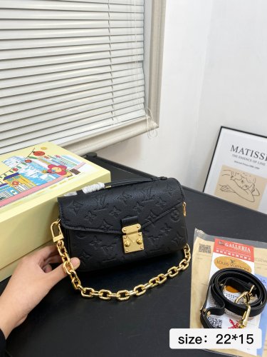 195 with folding boxSize 22  15Lv Louis Vuitton Postman BagPush it every season!B