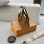 200 complete gift boxessize&iuml;&frac14;�25&Atilde;�14LV ONTHEGO East West Horizontal Jungle Bag Single S