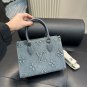 200 pairs folding boxSize 25.19cmLV Zhonggu wide shoulder strap shopping bagDenim Co