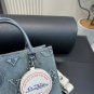 200 pairs folding boxSize 25.19cmLV Zhonggu wide shoulder strap shopping bagDenim Co