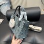 200 pairs folding boxSize 25.19cmLV Zhonggu wide shoulder strap shopping bagDenim Co_999
