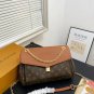 200 pairs of folding boxesSize 30 19LV Padlock Lock Chain BagThis caramel and flor
