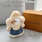 205 Complete Gift Boxsize：15×29LV Vivienne 25SKI Ski Series Brand Mascot Shaped Lamb