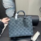 205 with folding boxSize 34.27cmLV Zhonggu wide shoulder strap shopping bagDenim Cow