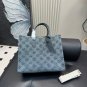 205 with folding boxSize 34.27cmLV Zhonggu wide shoulder strap shopping bagDenim Cow