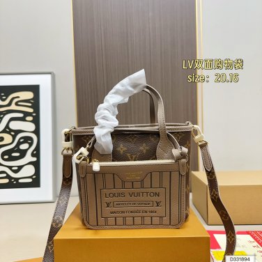 210 folding box airplane boxEveryone praises the Lv shopping bag for its double-sided de