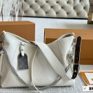 220 boxesSize 30cmLV White Warrior appearsCarryall white is super beautifulCream w