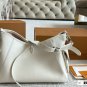 220 boxesSize 30cmLV White Warrior appearsCarryall white is super beautifulCream w