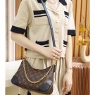 A good-looking and versatile croissantIntegrating retro and fashion perfectly, not only