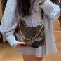 A good-looking and versatile croissantIntegrating retro and fashion perfectly, not only