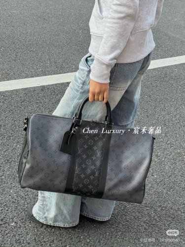 Black Warrior is really cool!!!   LV Louis Vuitton Black Samurai Black Grey Color blocke
