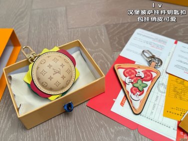 Burger &iuml;&iquest;&yen; 140 Pizza &iuml;&iquest;&yen; 130 BoxLV Burger Pizza Pendant Keychain Bag HangerLouis Vuitton