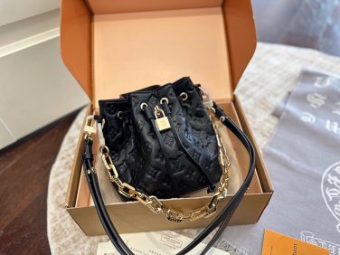 Dynamic chip P180 full set packagingSize 18  19LV COUPSEN BUCKET Embossed Drawstring_1109