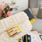 Fendi Fa stick bag p180p190This is the Baguette baguette bag from the Fendi brand, known