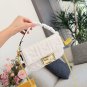 Fendi Fa stick bag p180p190This is the Baguette baguette bag from the Fendi brand, known